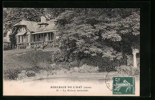 AK L`Hay-les-Roses, Roseraie - La Maison normande