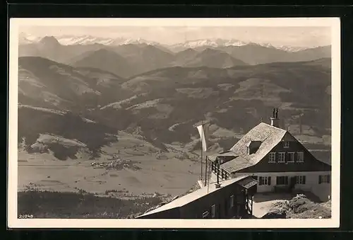 AK Gruttenhütte, Berghütte im Wilden Kaiser, Blick gegen die Hohen Tauern