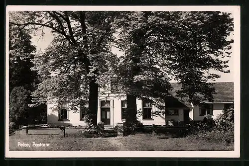 AK Peize, Pastorie