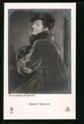 AK Schauspielerin Dorrit Weixler mit Mantel und Hut