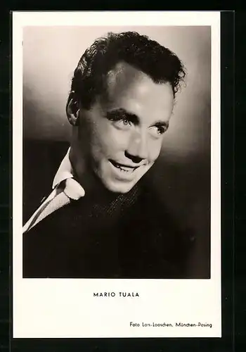 AK Schauspieler Mario Tuala mit jungenhaftem Charme