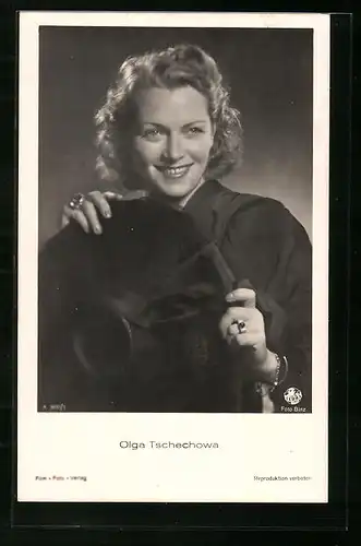 AK Schauspielerin Olga Tschechowa mit reizendem Lächeln