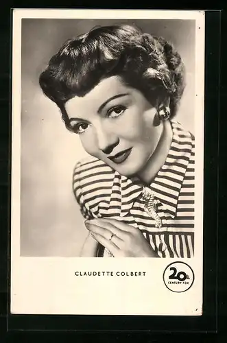 AK Schauspielerin Claudette Colbert mit fragendem Blick