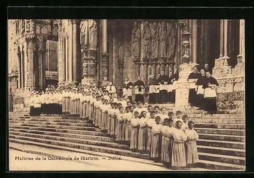AK Chartres, Maitrise de la Cathédrale, Défilé