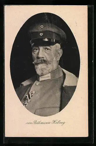 AK Reichskanzler von Bethmann Hollweg in Uniform mit Orden