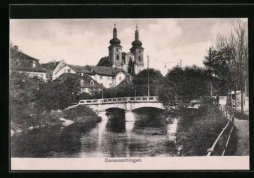 AK Donaueschingen, Brücke und Kirche