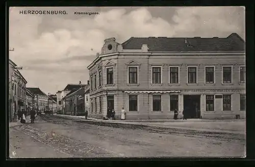 AK Herzogenburg, Strassenpartie in der Kremsergasse