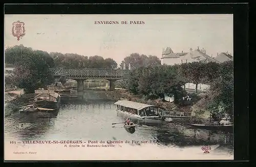 AK Villeneuve-Saint-Georges, Pont du Chemin de Fer sur l`Yerres - A droite le Bateau-Lavoir