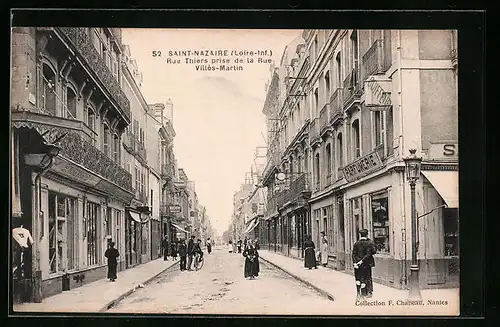 AK Saint-Nazaire, Rue Thiers prise de la Rue Villès-Martin