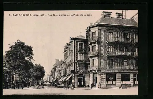 AK Saint-Nazaire, Rue Thiers prise de la Place de la Gare