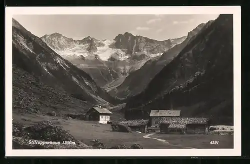 AK Stillupperhaus, Berghütte vor Gipfelpanorama