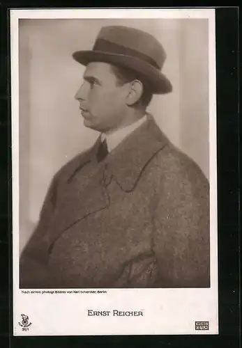 AK Schauspieler Ernst Reicher mit Mantel und Hut