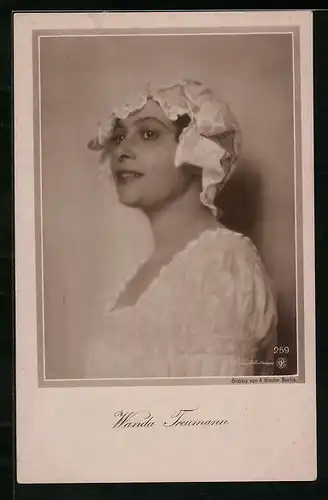 AK Schauspielerin Wanda Treumann mit weisser Haube