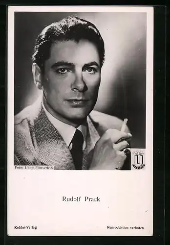 AK Schauspieler Rudolf Prack mit Zigarette in der Hand