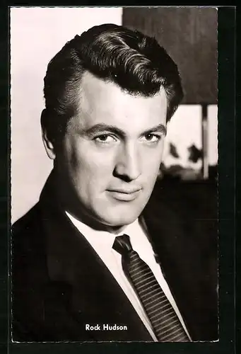 AK Schauspieler Rock Hudson mit nachdenklichem Blick