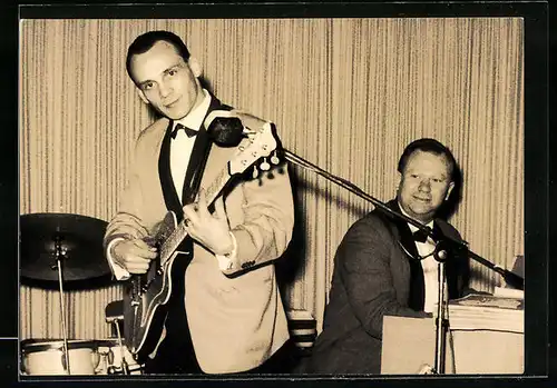 AK Musikgruppe Die Jupiters bei einem Auftritt