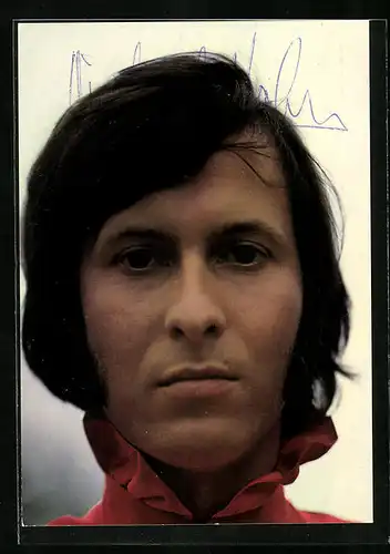 AK Musiker Michael Holm mit ernstem Blick, Autograph