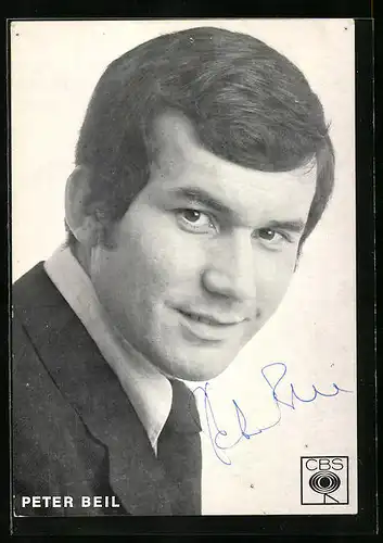 AK Musiker Peter Beil mit Anzug und Krawatte, Autograph