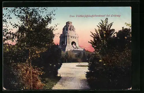AK Leipzig, Völkerschlachtdenkmal, Blick aus den Anlagen