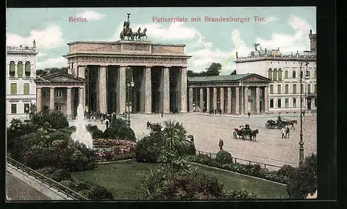 AK Berlin, Brandenburger Tor und Pariser Platz