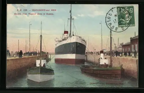 AK Boulogne-sur-Mer, Entrée d`un Vapeur dans le Bassin