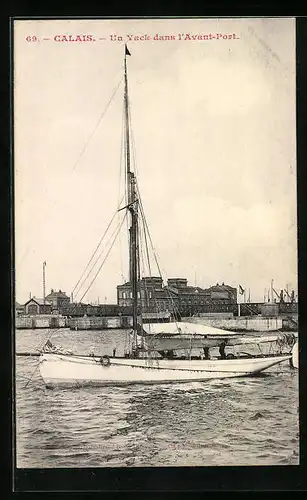 AK Calais, Un Yacht dans l`Avant-Port