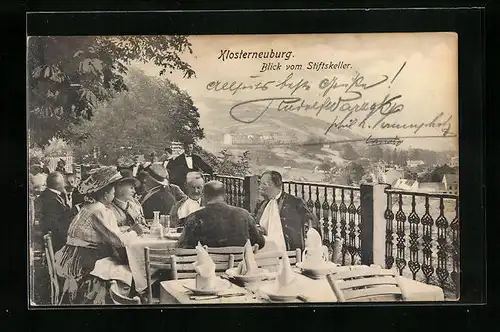 AK Klosterneuburg, Blick vom Gasthaus Stiftskeller auf den Ort