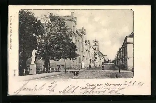 AK Neustrelitz, Schlossstrasse und Erbgrossherzogliches Palais