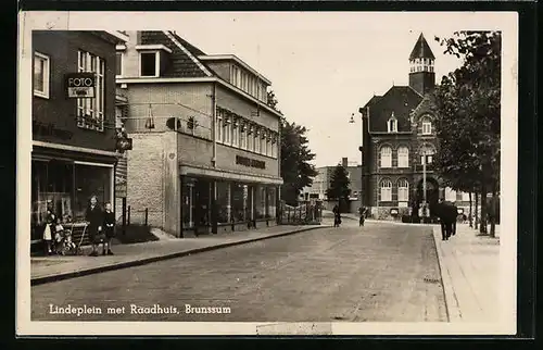 AK Brunssum, Lindeplein met Raadhuis