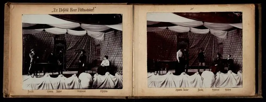 Fotoalbum mit 15 Fotografien Ansicht Wien, k.k. Landwehr-Kadetten-Schule 1902, Travestie Knaben in Frauenkleidern 2