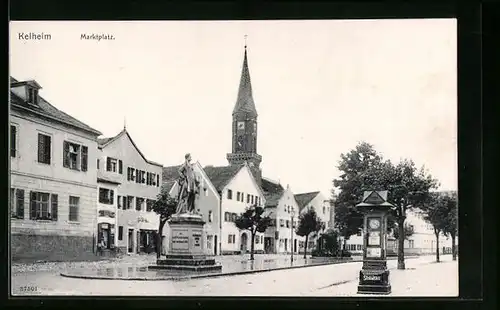 AK Kelheim, Statue am Marktplatz, Wettersäule