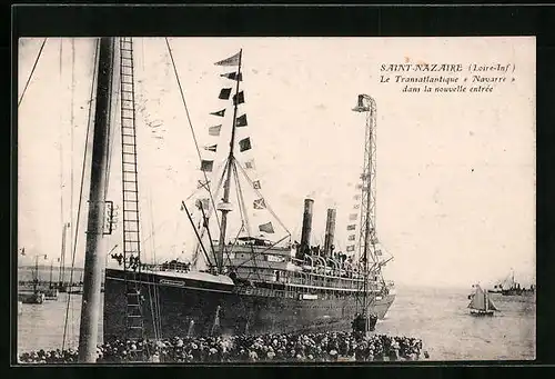 AK St. Nazaire, Passagierschiff Navarre in Flaggengala