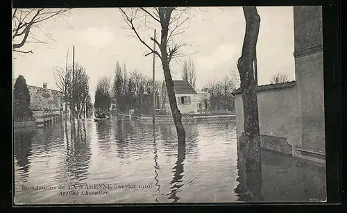 AK La Varenne, Inondations 1910, Avenue Chevalier