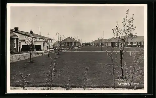 AK Lelystad, Blick auf Kamp mit Wiese