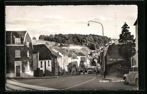 AK Gulpen, Dorpstraat am Berghang