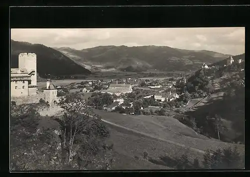 AK Friesach, Totalansicht mit Burg Geirsberg