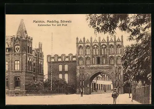 AK Malchin /Meckbg. Schweiz, Ansicht Kalensches Tor mit Post