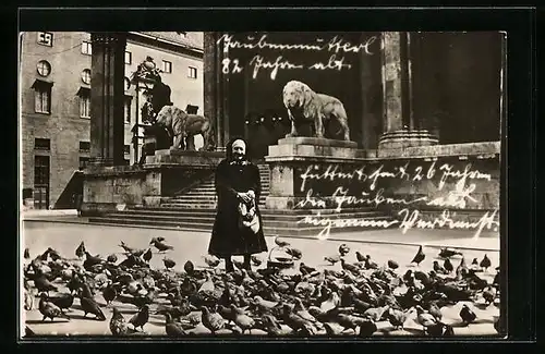 AK Taubenmutterl füttert die Tauben