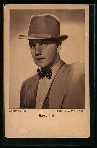 AK Schauspieler Harry Piel mit gepunkteter Fliege