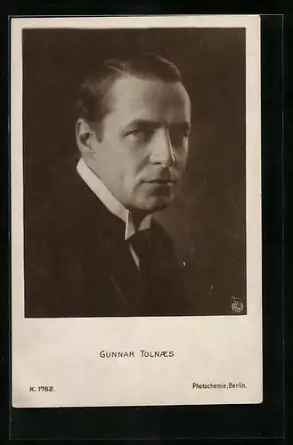 AK Schauspieler Gunnar Tolnaes mit ernster Miene