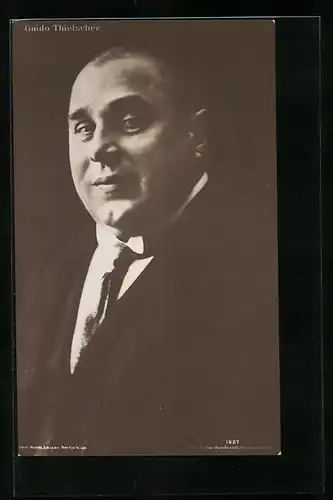 AK Schauspieler Guido Thielscher lächelt leicht