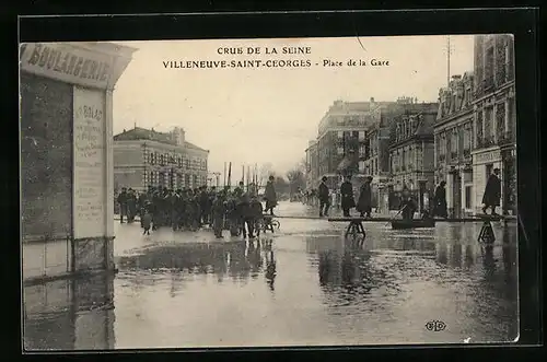 AK Villeneuve-Saint-Georges, Crue de la Seine 1910, Place de la Gare Paris inondée