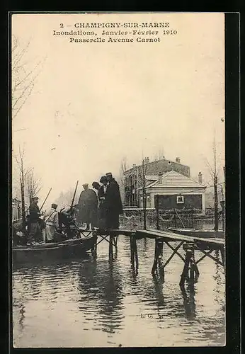 AK Champigny-sur-Marne, Inondations 1910, Passerelle Avenue Carnot