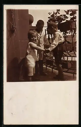 Foto-AK Stuttgart, Familie Haas, Friedhofstrasse 2, 1913