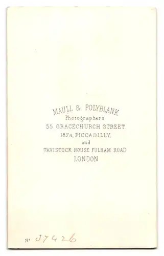 Fotografie Maull & Polyblank, London, 55. Gracechurch Street, Heranwachsende Dame im verzierten Biedermeierkleid