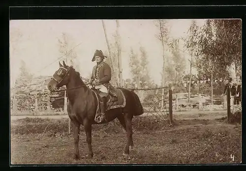 Foto-AK Streefkerk, Reiter in Napoleonkostüm