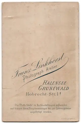 Fotografie Franz Linkhorst, Berlin-Halensee, Hobrechtstr. 1, elegantes Elternpaar mit ihren Töchtern