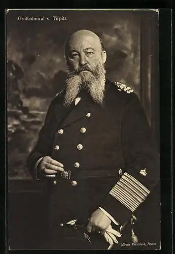 AK Grossadmiral von Tirpitz in Uniform mit Schirmmütze