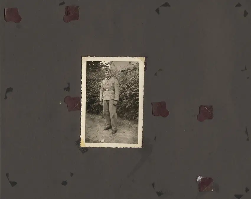 Fotoalbum 2.WK mit 124 Fotografien, Ansicht Paris, Wehrmacht Besatzungssoldaten & Stadtansichten von Paris 21