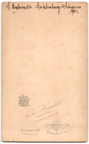 Fotografie Fritz Heuschkel, Schwerin, Portrait Marie Antoinette zu Mecklenburg-Schwerin mit Autograph 1902